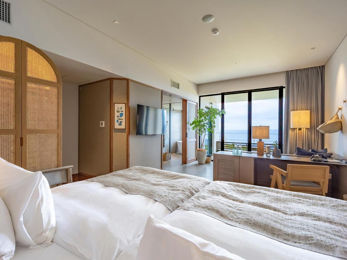 One Suite The Grand Nakijin Exteriér fotografie